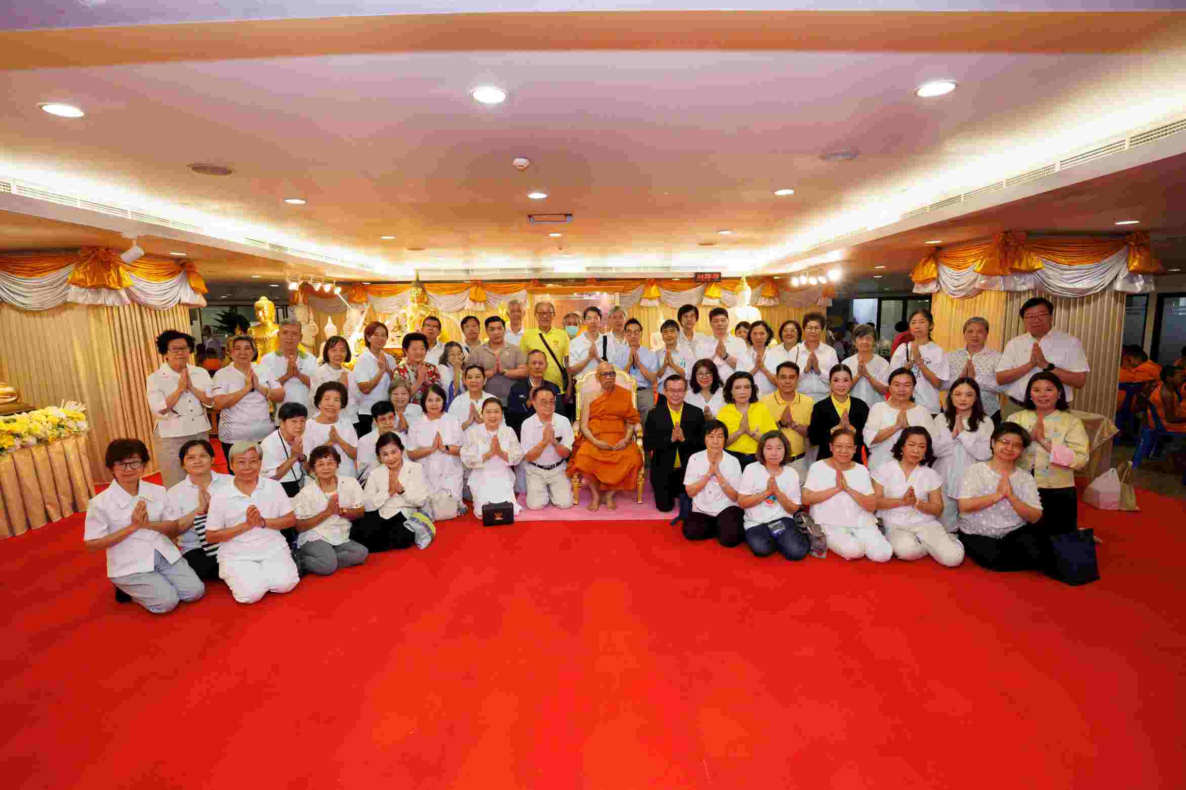 ทิพย กรุ๊ป โฮลดิ้งส์ - ทิพยประกันภัย นำคณะผู้ถือหุ้นร่วมสร้างบุญมหากุศล